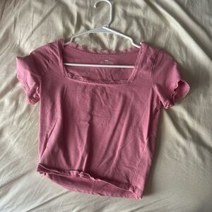 hollister tee